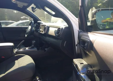 2018 Toyota Tacoma Trd Sport z USA, uszkodzony, nr VIN 3TMCZ5AN2JM179361